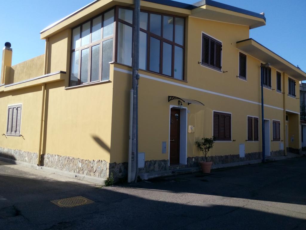 Casa Vacanze Rose E Fiori Sardegna San Vito  Exterior foto