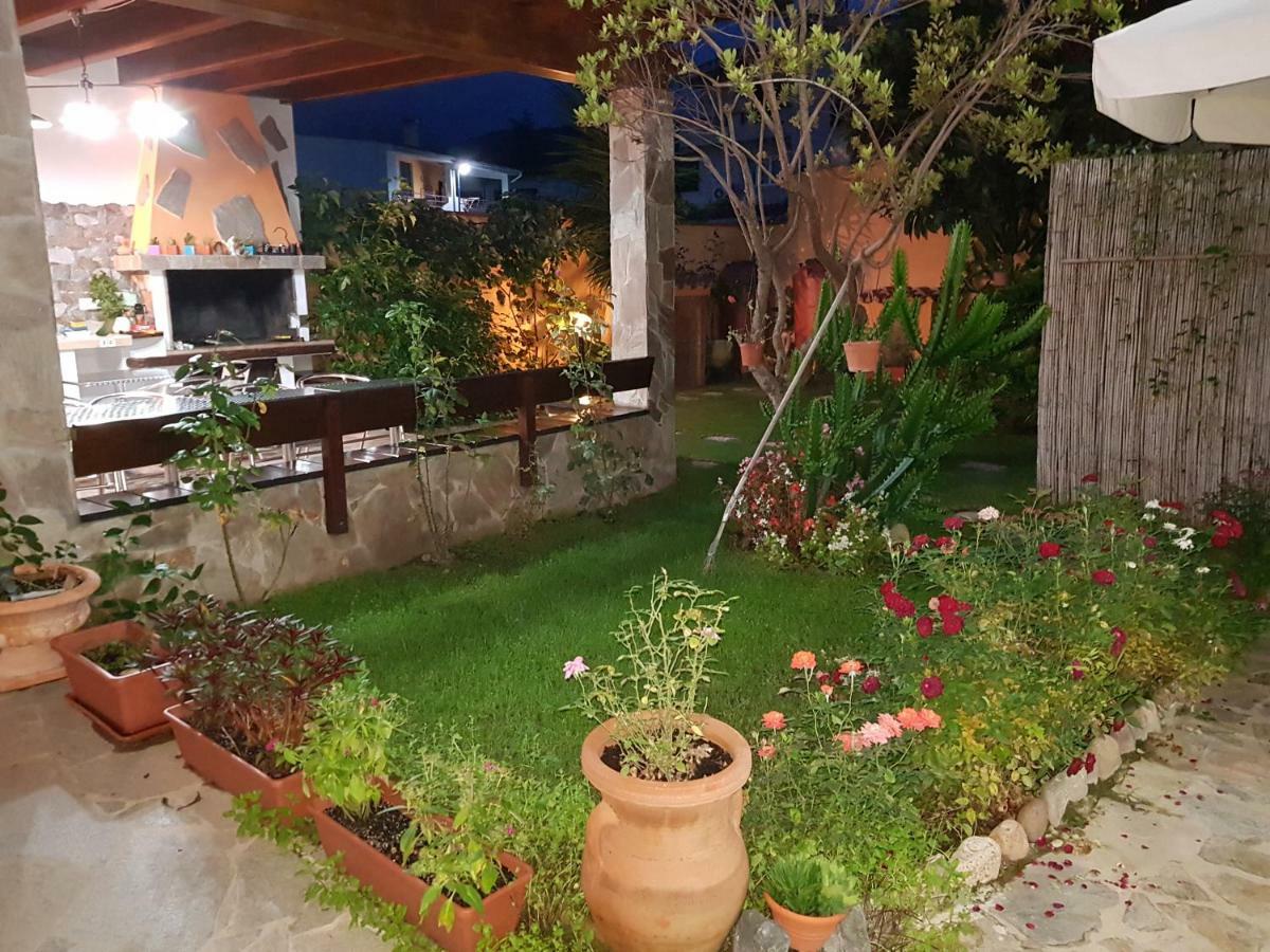 Casa Vacanze Rose E Fiori Sardegna San Vito  Exterior foto